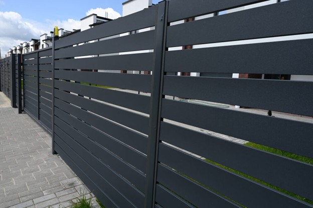 Fencing material comparison in Queensland